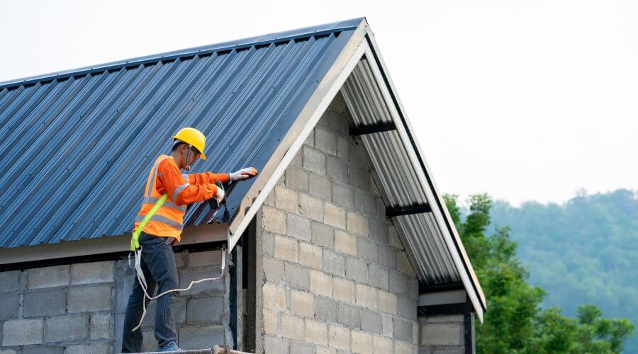 Expert Emergency Roof Repairs services in Moccasin, MT